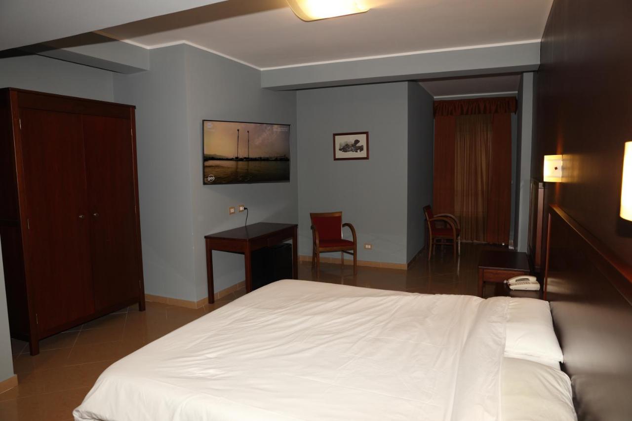 Citta Della Notte Otel Augusta Dış mekan fotoğraf