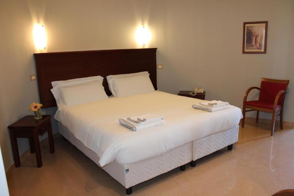 Citta Della Notte Otel Augusta Dış mekan fotoğraf